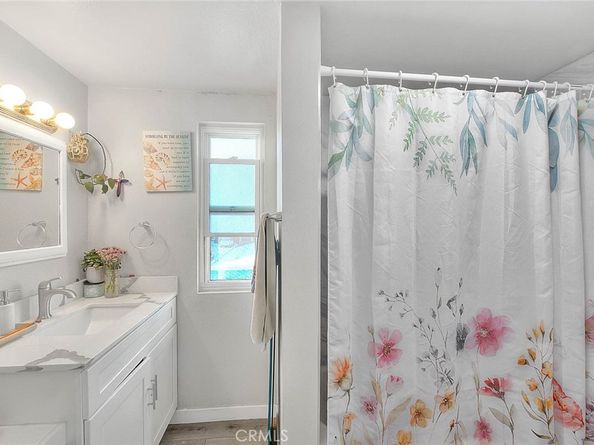 735 James Street, Costa Mesa CA 92627