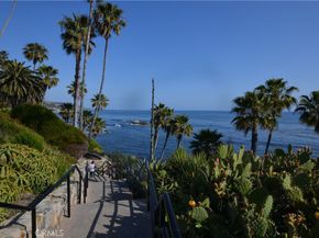 387 Cypress Drive 7, Laguna Beach CA 92651