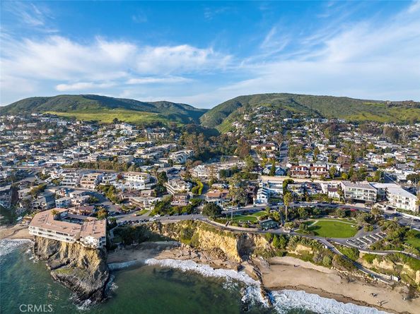 387 Cypress Drive 7, Laguna Beach CA 92651