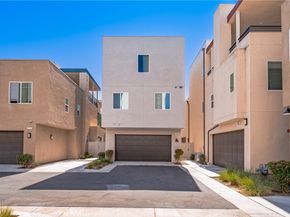 612 Cultivate, Irvine CA 92618