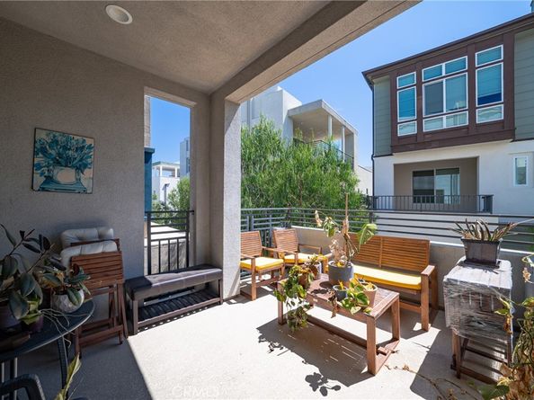 612 Cultivate, Irvine CA 92618