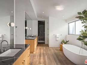 1601 Shell Avenue, Venice CA 90291
