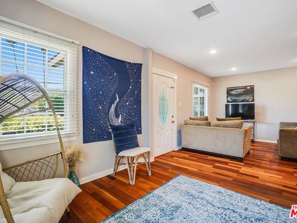 14043 Calvert Street, Van Nuys CA 91401