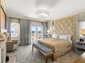 1900 Spindrift Dr, La Jolla CA 92037