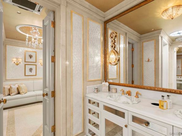 1900 Spindrift Dr, La Jolla CA 92037