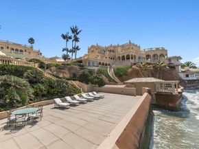 1900 Spindrift Dr, La Jolla CA 92037