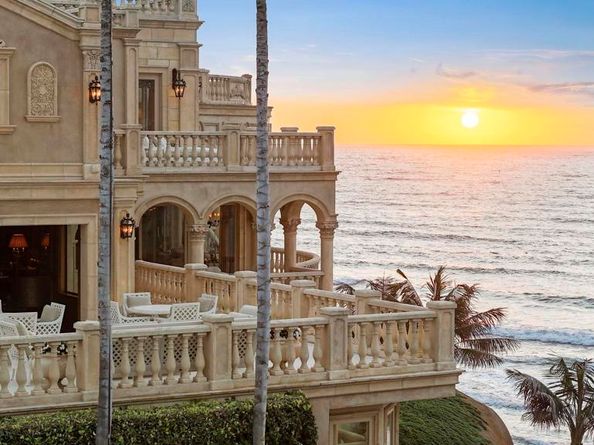 1900 Spindrift Dr, La Jolla CA 92037