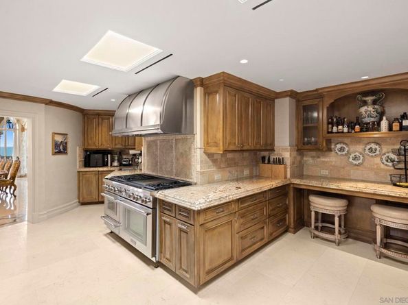 1900 Spindrift Dr, La Jolla CA 92037