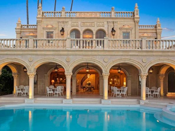 1900 Spindrift Dr, La Jolla CA 92037