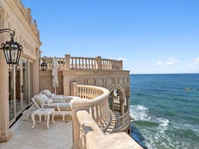 1900 Spindrift Dr, La Jolla CA 92037