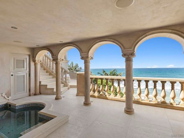 1900 Spindrift Dr, La Jolla CA 92037