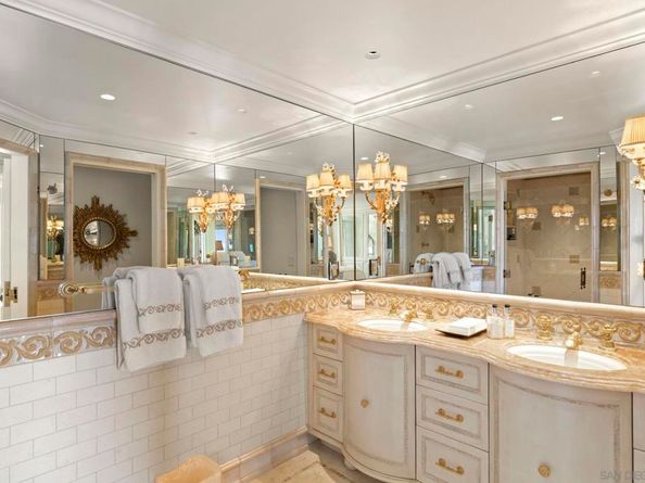 1900 Spindrift Dr, La Jolla CA 92037