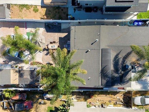 3858 60 Logan Ave, San Diego CA 92113