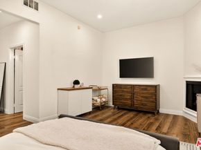 7101 La Tijera Boulevard J101, Los Angeles CA 90045