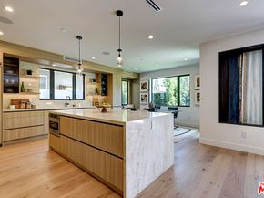 846 Dickson Street, Marina Del Rey CA 90292