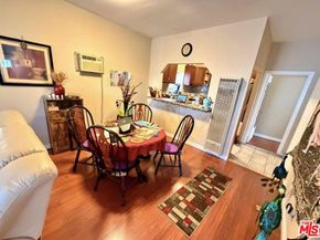 536 W 42nd Street, Los Angeles CA 90037