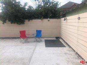 536 W 42nd Street, Los Angeles CA 90037