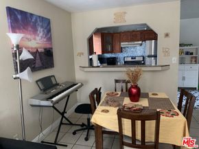 536 W 42nd Street, Los Angeles CA 90037