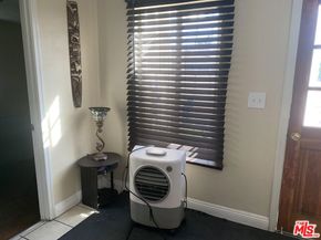 536 W 42nd Street, Los Angeles CA 90037