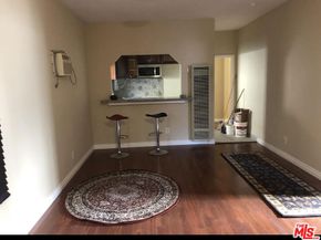 536 W 42nd Street, Los Angeles CA 90037