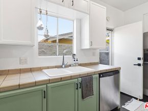 856 W Beach Avenue 16, Inglewood CA 90302