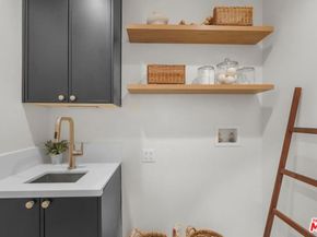 177 S Gardner Street, Los Angeles CA 90036