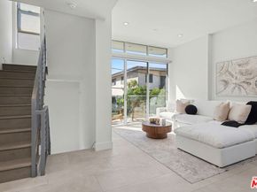 1/2 Manning Avenue, Los Angeles CA 90025