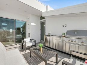1/2 Manning Avenue, Los Angeles CA 90025