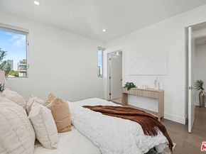 1/2 Manning Avenue, Los Angeles CA 90025