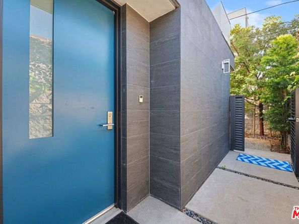 1/2 Manning Avenue, Los Angeles CA 90025