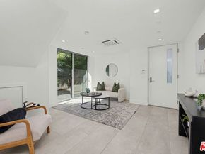 1/2 Manning Avenue, Los Angeles CA 90025
