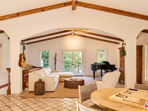 3268 Serra Road, Malibu CA 90265