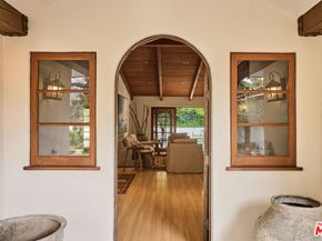 3268 Serra Road, Malibu CA 90265