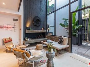 214 S Venice Boulevard, Venice CA 90291