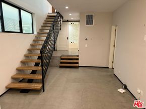 611 Broadway Street, Venice CA 90291