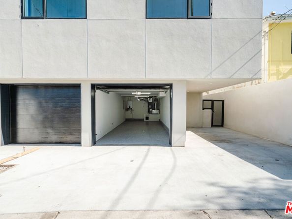 611 Broadway Street, Venice CA 90291