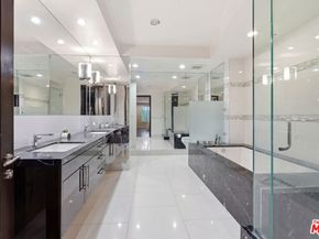 1318 Roxbury Drive 115, Los Angeles CA 90035