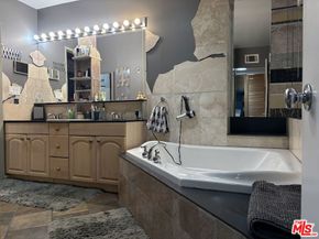 13522 Delano Street, Van Nuys CA 91401