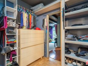 13522 Delano Street, Van Nuys CA 91401