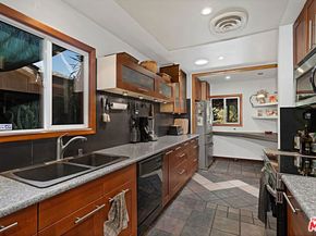 13522 Delano Street, Van Nuys CA 91401
