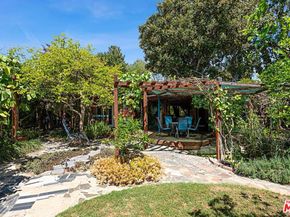 13522 Delano Street, Van Nuys CA 91401