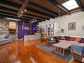 13522 Delano Street, Van Nuys CA 91401