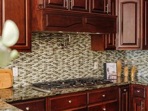 9747 Babbitt Avenue, Northridge CA 91325