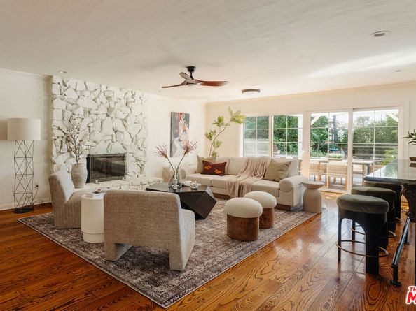 9747 Babbitt Avenue, Northridge CA 91325