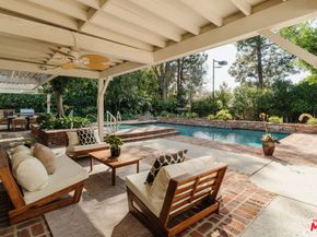 9747 Babbitt Avenue, Northridge CA 91325