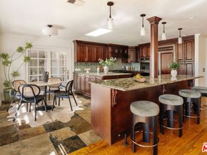 9747 Babbitt Avenue, Northridge CA 91325