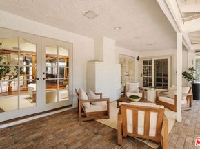 9747 Babbitt Avenue, Northridge CA 91325