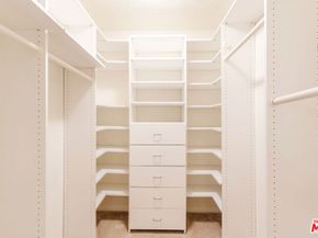 9747 Babbitt Avenue, Northridge CA 91325