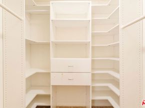 9747 Babbitt Avenue, Northridge CA 91325