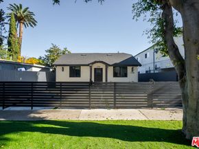 2706 S Cochran Avenue, Los Angeles CA 90016